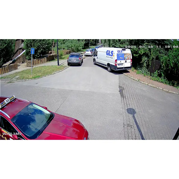 DOBRY BEZPRZEWODOWY ZESTAW DO MONITRINGU IP WIFI 4 KAMERY DYSK REJESTRATOR APLIKACJA