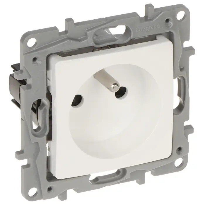 GNIAZDO POJEDYNCZE LE-664536 Niloe 230 V 16 A LEGRAND