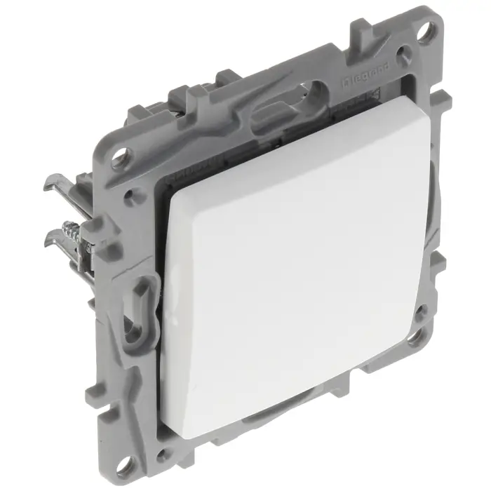 ŁĄCZNIK KRZYŻOWY LE-764504 Niloe 10 A LEGRAND