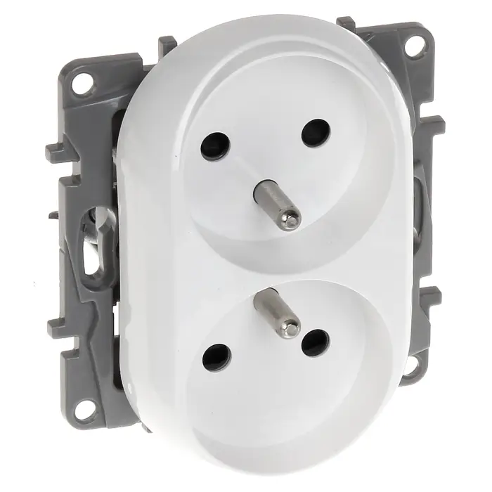 GNIAZDO PODWÓJNE LE-764542 Niloe 230 V 16 A LEGRAND